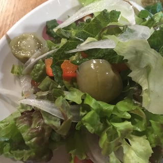 青トマトピクルスのサラダ